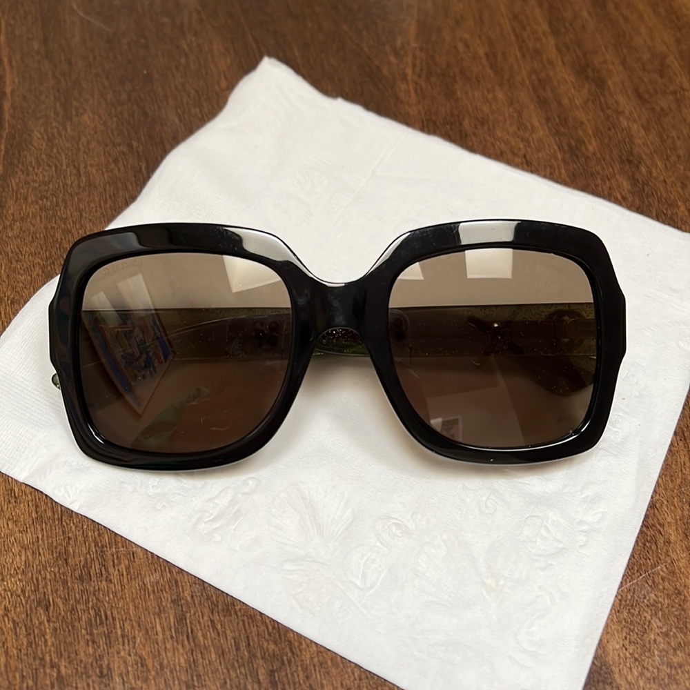 Gucci sunglasses